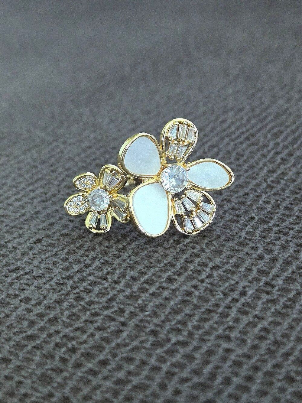 Eye๐โCandy๐ญ Doubleโ๏ธ Flower๐ธ Ring๐ - NWT